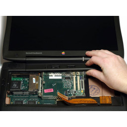 Замена крышки сцепления PowerBook G3 Wallstreet